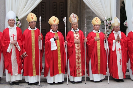 香港祝圣三位辅理主教