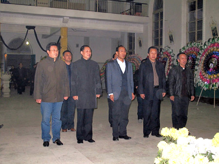 河北省市统战和民宗部门领导吊唁蒋陶然主教