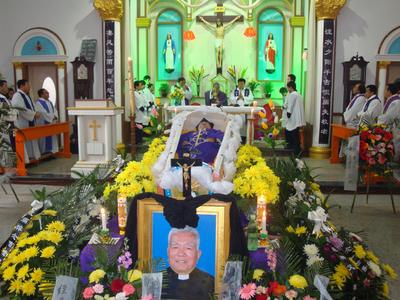 山西忻州曹世善神父葬礼隆重举行