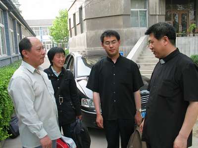 石家庄专访从赈灾一线归来的李连贵主教